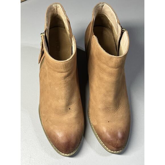 Vionic Sterling Ankle Boots Womens 8 Beige Leather Stacked Heel Side Zip Booties - Picture 3 of 9